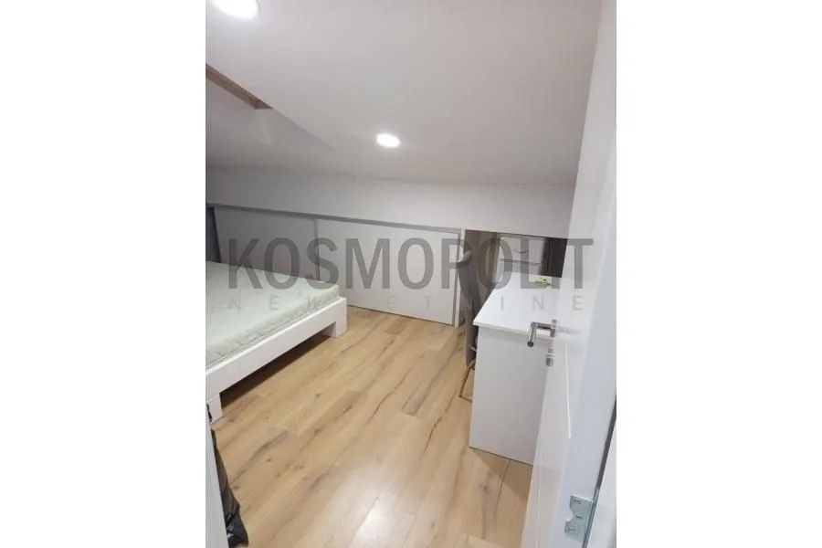 Prodaja, trosoban stan, 49m², Barajevo (mesto), Barajevo