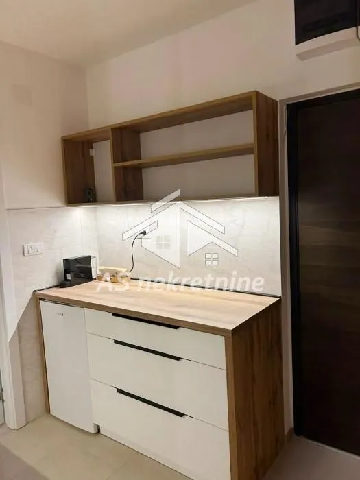 Izdavanje, stan, 34m², Stari Grad, Beograd