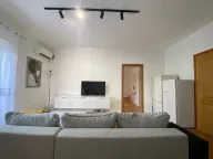 Izdavanje, dvosoban stan, 68m², Zagorič, Podgorica - image 1