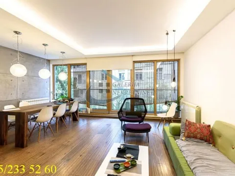 Prodaja, četvorosoban stan, 115m², Kalenić Pijaca, Vračar Sve Podlokacije - image 9