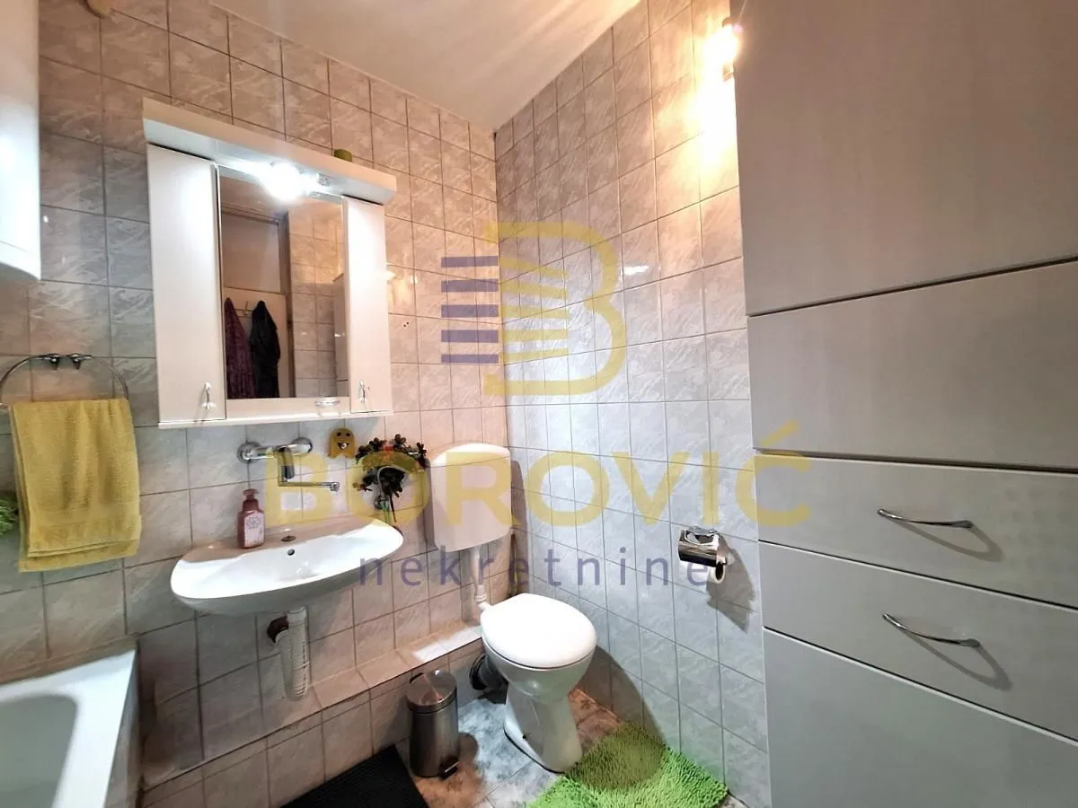Prodaja, trosoban stan, 80m², Novi Beograd Blok 22, Novi Beograd Sve Podlokacije