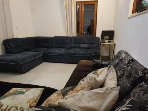 Rent, one bedroom apartment, 55m², Budva, Crna Gora - image 10