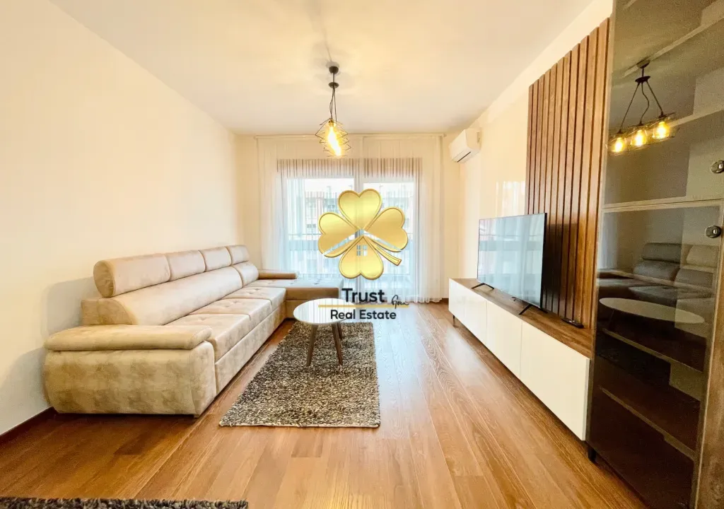 Izdavanje, jednosoban stan, 50m², Master Kvart, Podgorica