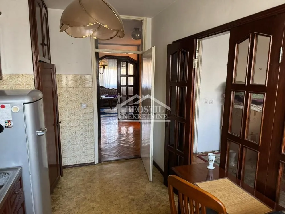 Prodaja, trosoban stan, 97m², Topličin venac, Beograd