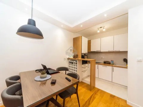 Izdavanje, dvosoban stan, 70m², Central Point, Podgorica - image 4