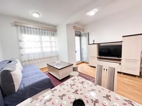 Izdavanje, jednosoban stan, 42m², Zabjelo, Podgorica - image 8