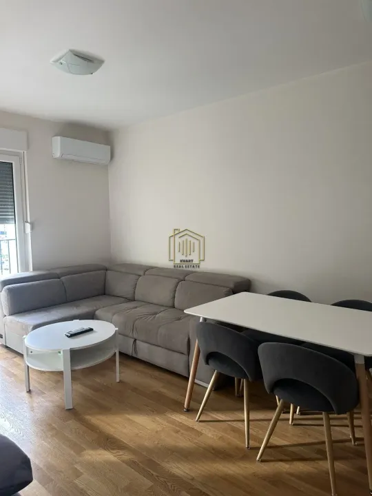 Izdavanje, jednosoban stan, 39m², Pobrežje, Podgorica