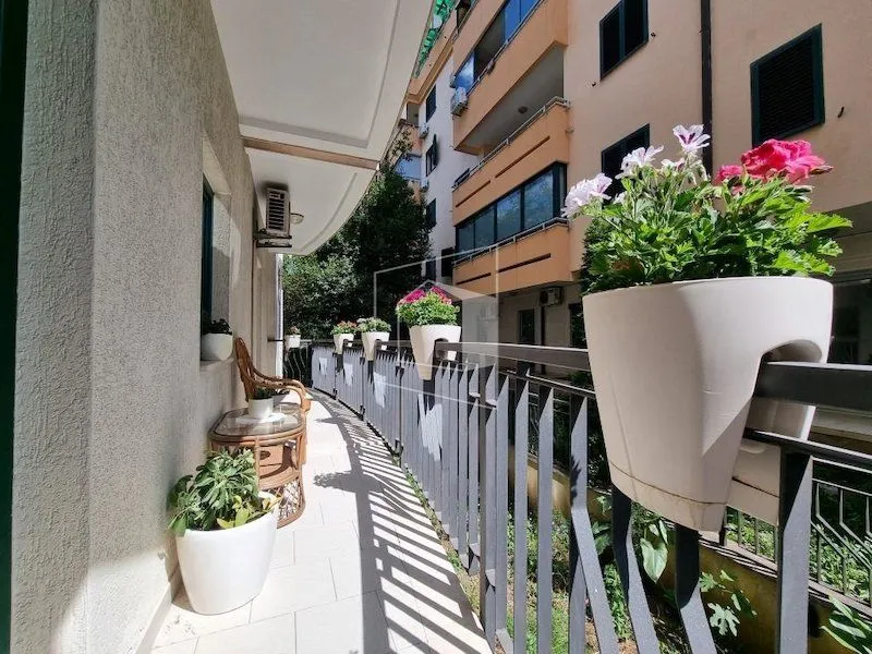 Rent, apartment, 100m², Gorica C, Podgorica