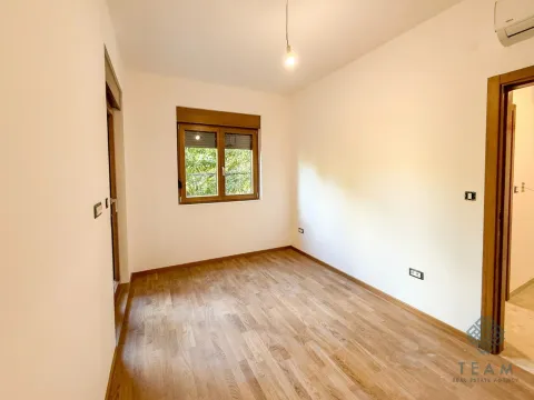 Izdavanje, poslovni prostor, 45m², Zagorič, Podgorica - image 9
