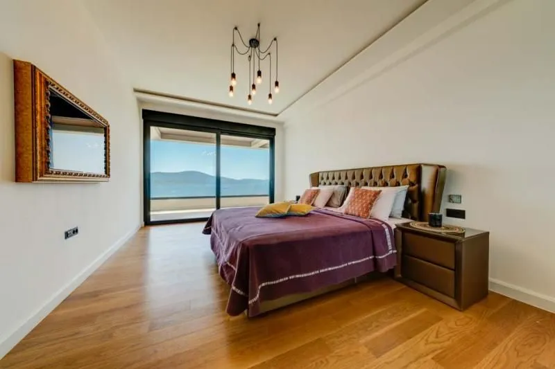 Prodaja, kuća, 452m², Marići, Tivat