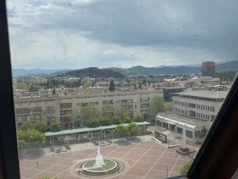 Izdavanje, trosoban stan, 120m², Centar, Podgorica - image 6