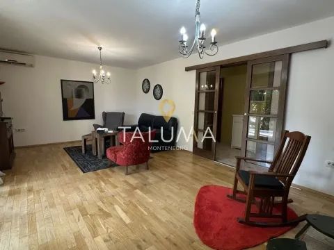 Sale, house, 200m², Tološi, Podgorica - image 5