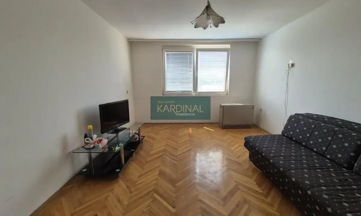 Prodaja, dvosoban stan, 60m², Kajsijar, Jagodina