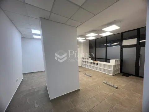 Rent, office space, 294m², Blok 5, Podgorica - image 4