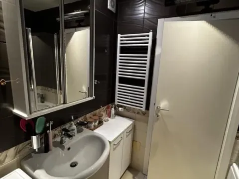 Rent, two bedroom apartment, 50m², Vračar Sve Podlokacije, Beograd - image 5