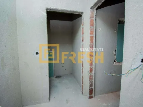 Izdavanje, poslovni prostor, 220m², Stari Aerodrom, Podgorica - image 6