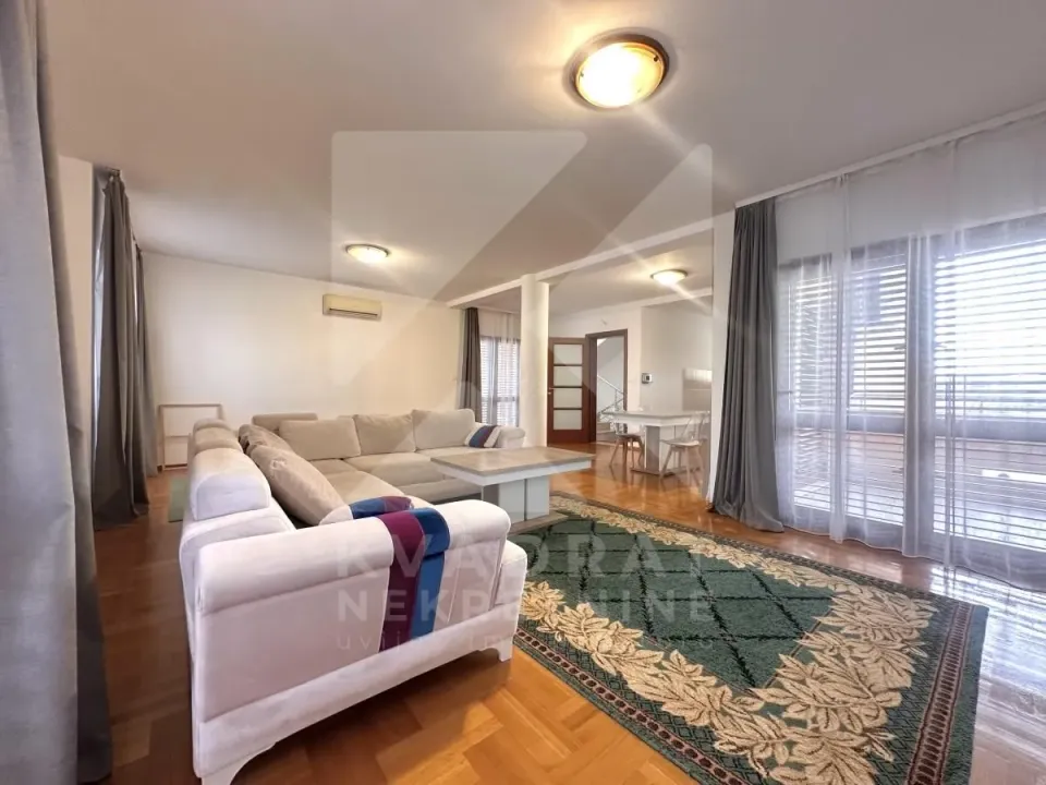 Rent, house, 326m², Stari Aerodrom, Podgorica