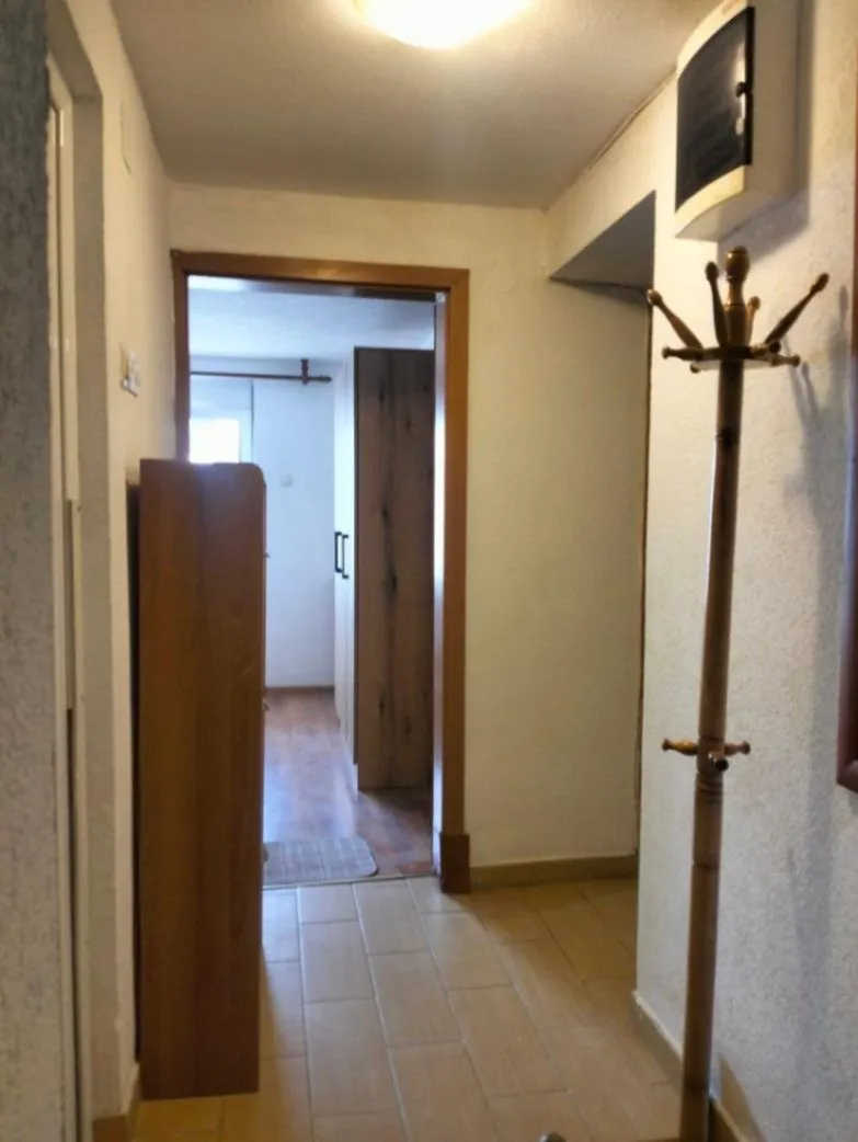 Rent, one bedroom apartment, 55m², Centar, Bar