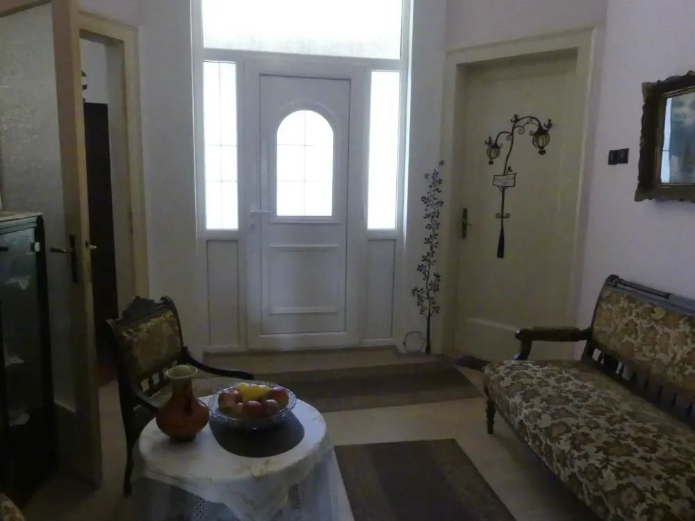 Prodaja, kuća, 300m², Centar, Jagodina