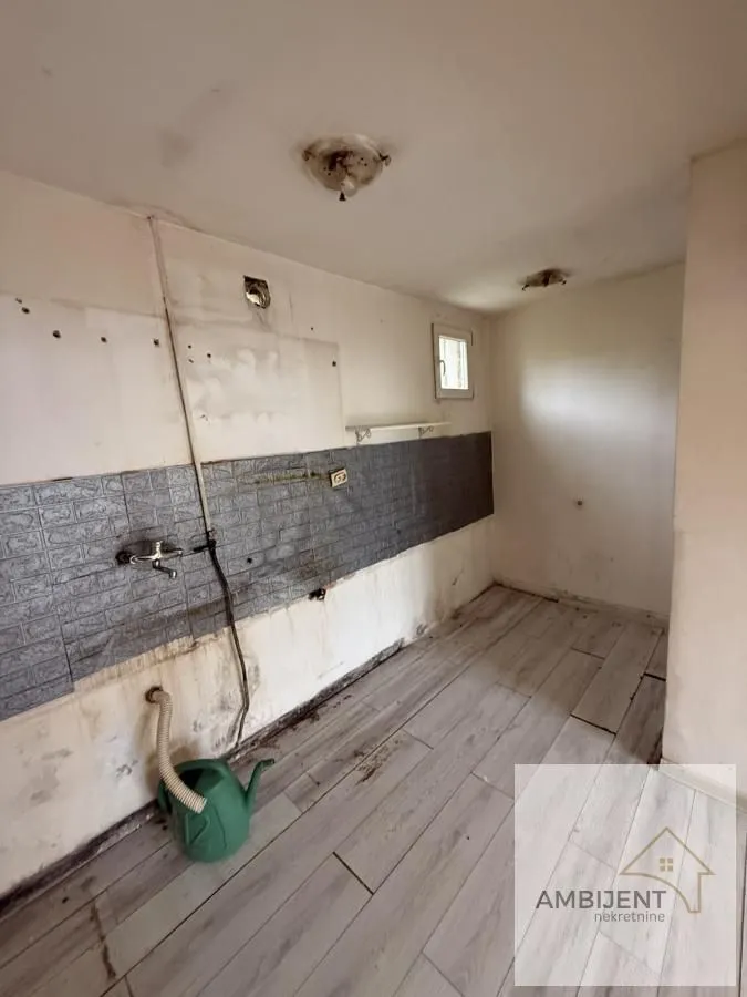 Prodaja, kuća, 80m², Novi Karlovci, Inđija