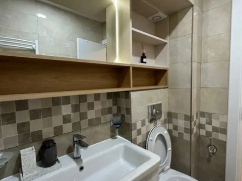 Izdavanje, dvosoban stan, 75m², Gruda, Cetinje - image 12