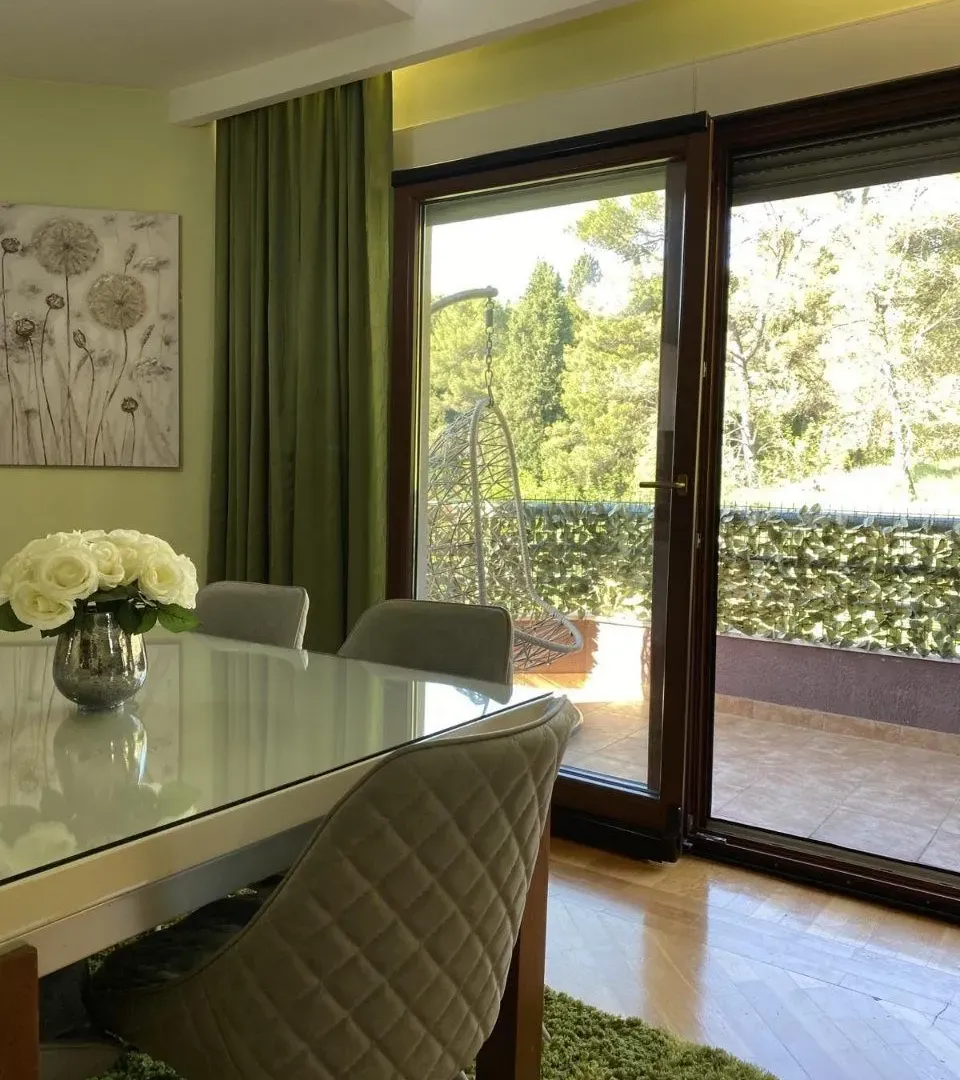 Prodaja, trosoban stan, 140m², Gornja Gorica, Podgorica