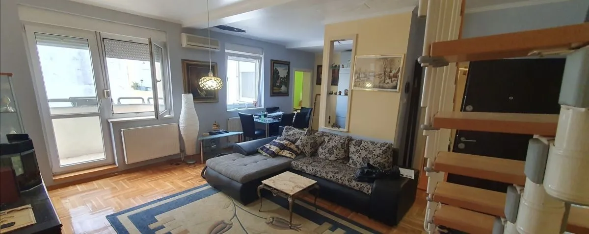 Prodaja, četvorosoban stan, 85m², Socijalno, Novi Sad Sve Podlokacije