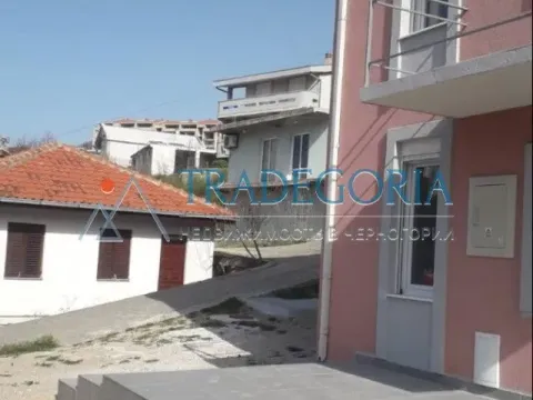 Prodaja, kuća, 210m², Sutomore, Bar - image 8