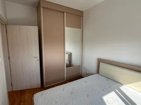 Rent, one bedroom apartment, 36m², Zvezdara Sve Podlokacije, Beograd - image 3