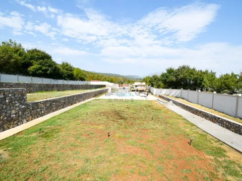 Prodaja, kuća, 250m², Podgorica, Crna Gora - image 4