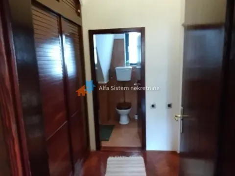 Izdavanje, kuća, 360m², Banjica, Voždovac Sve Podlokacije - image 28