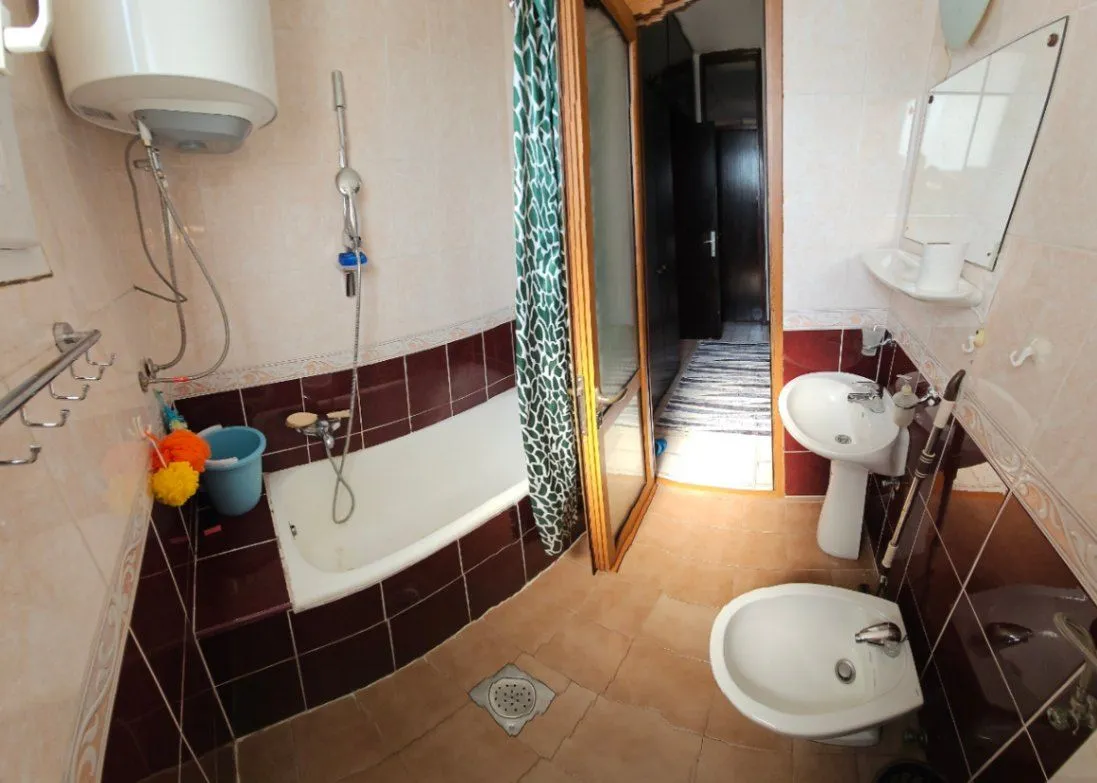 Sale, three bedroom apartment, 85m², Centar, Bar