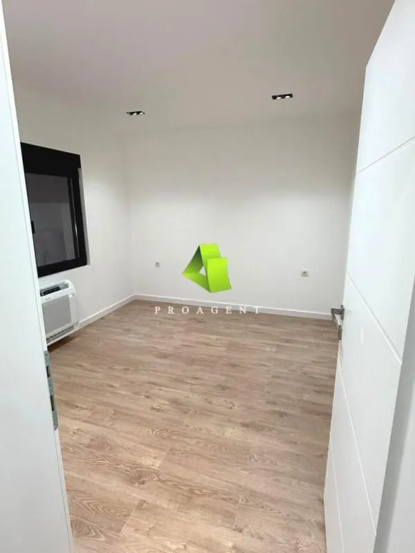 Prodaja, dvosoban stan, 64m², Medijana, Niš