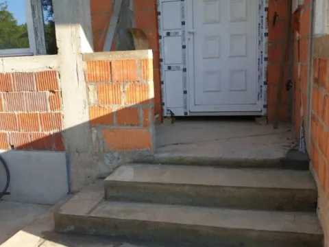 Sale, house, 350m², Banja Vrdnik, Irig - image 2