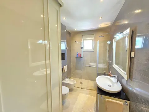 Prodaja, dvosoban stan, 125m², Budva, Crna Gora - image 25