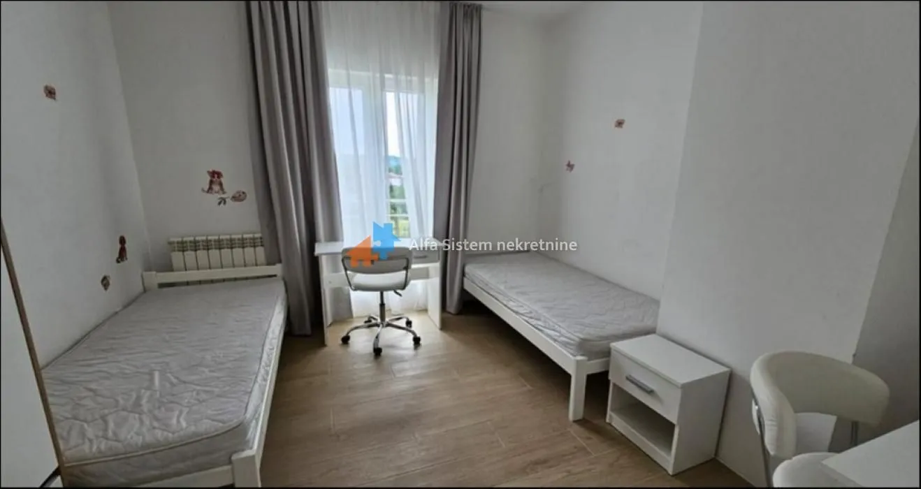 Rent, four bedroom apartment, 160m², Savski Venac, Beograd
