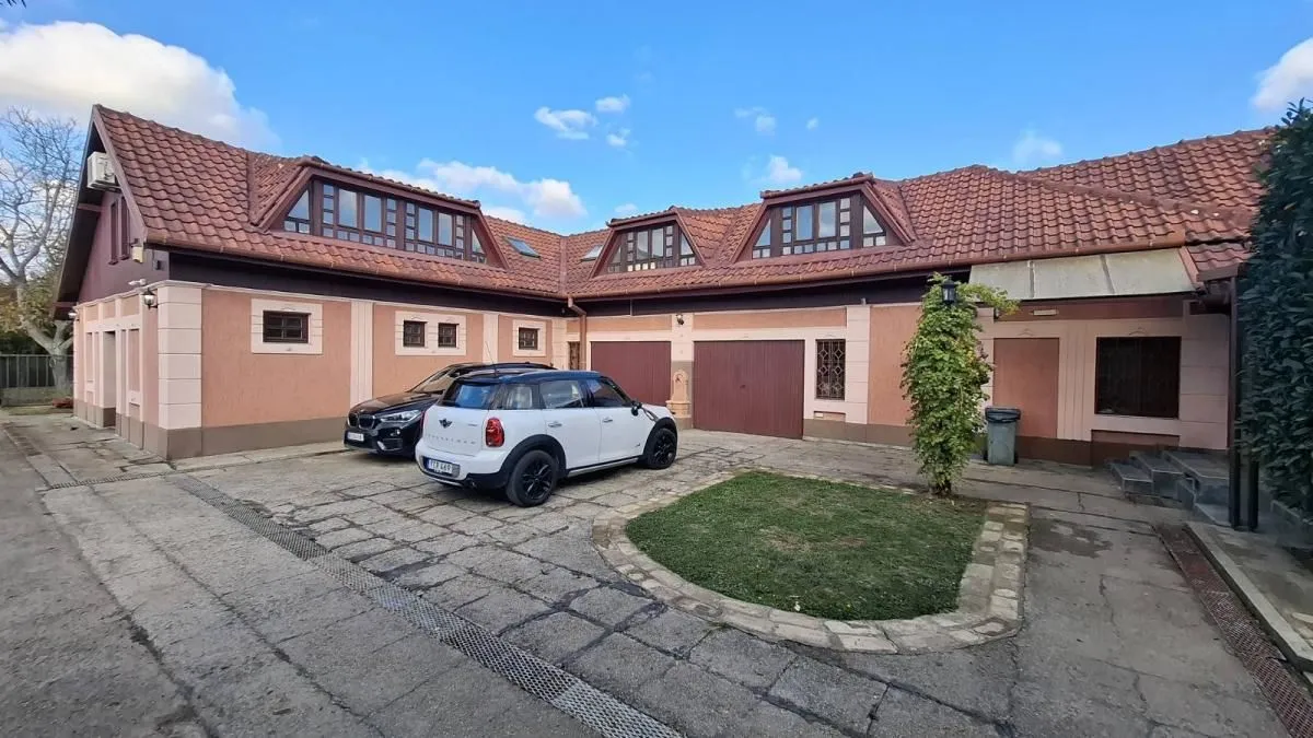 Prodaja, kuća, 481m², Bečej, Novi Sad