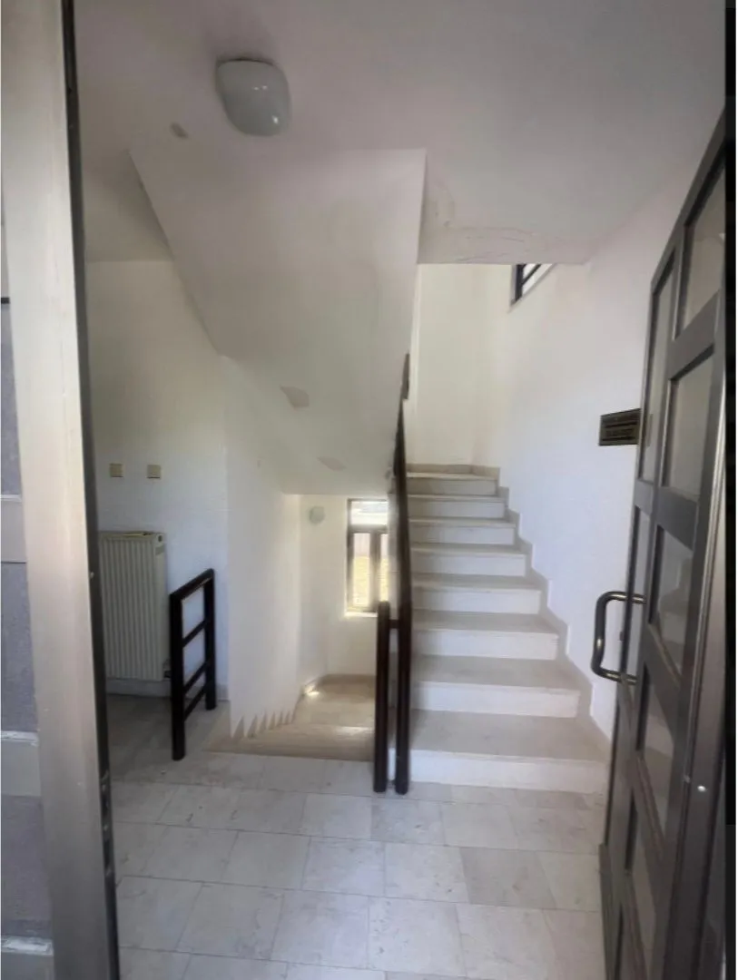 Prodaja, poslovni prostor, 450m², Zlatica, Podgorica