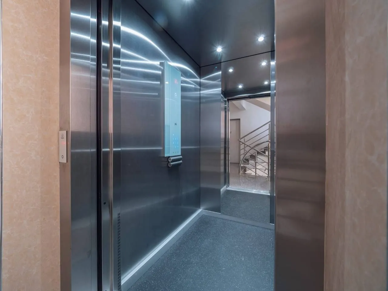 Prodaja, dvosoban stan, 72m², Bečići, Budva