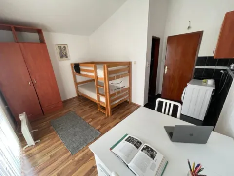 Izdavanje, dvosoban stan, 80m², Šušanj, Bar - image 7