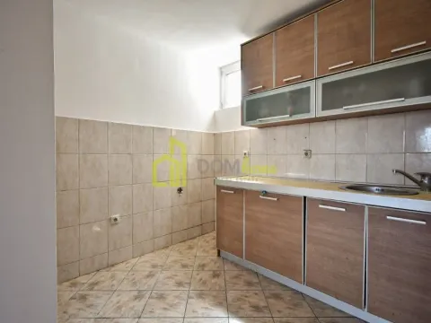 Prodaja, jednosoban stan, 56m², Krivi Most, Podgorica - image 12