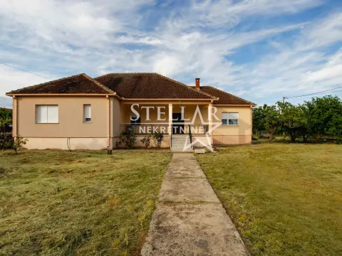 Rent, house, 130m², Gornja Gorica, Podgorica - image 1