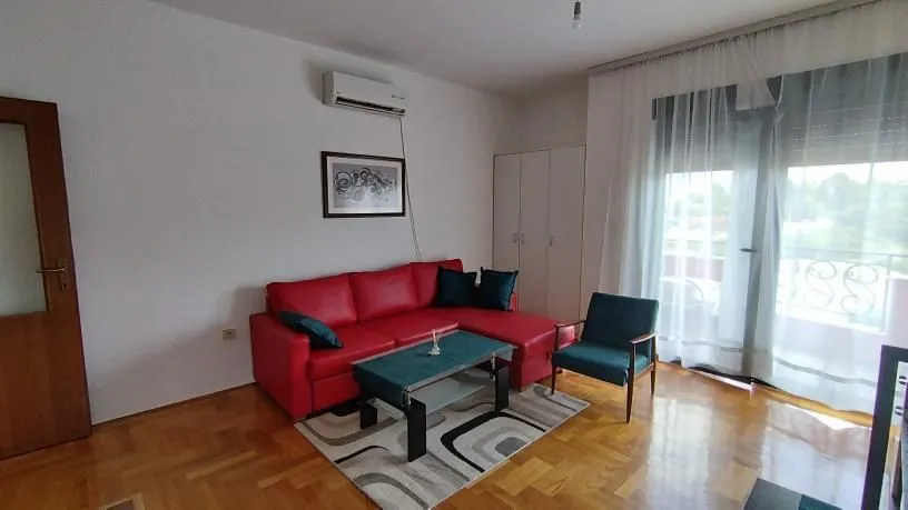 Izdavanje, stan, 30m², Vezirov Most, Podgorica
