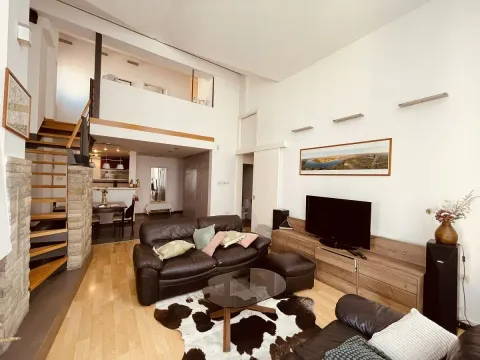 Rent, four bedroom apartment, 118m², Kalenić Pijaca, Vračar Sve Podlokacije - image 3