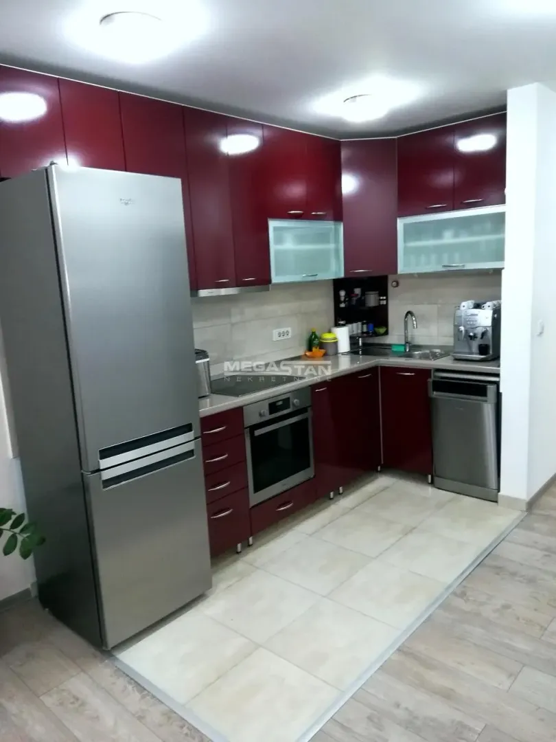 Prodaja, kuća, 272m², Zemun Gornji Grad, Zemun Sve Podlokacije