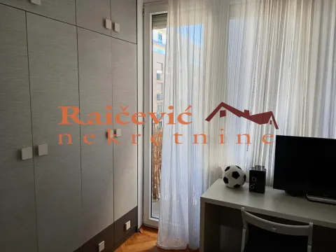 Sale, three bedroom apartment, 69m², Vračar Sve Podlokacije, Beograd - image 7