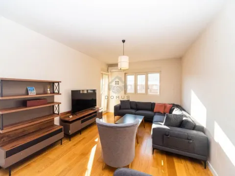 Prodaja, jednosoban stan, 49m², Central Point, Podgorica - image 1