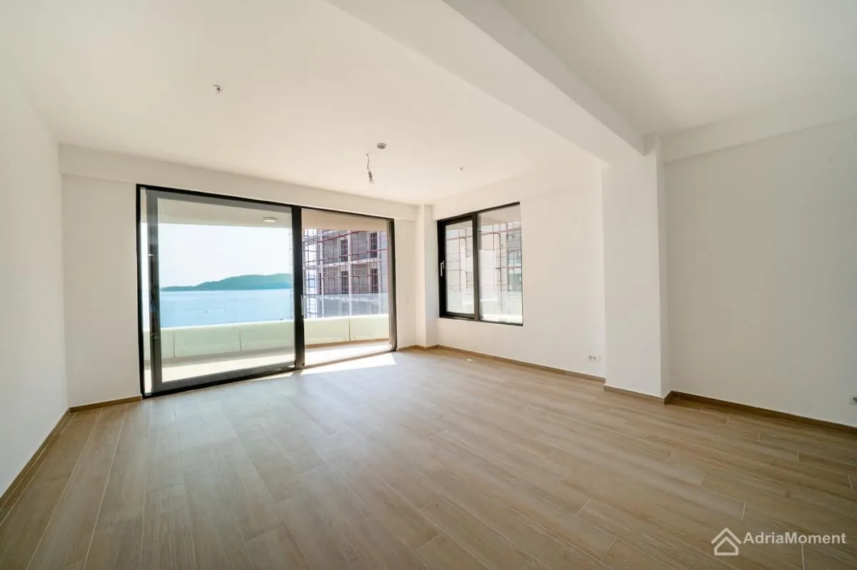 Prodaja, dvosoban stan, 70m², Rafailovići, Budva