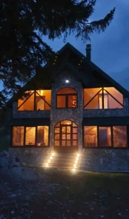 Prodaja, kuća, 350m², Centar, Žabljak