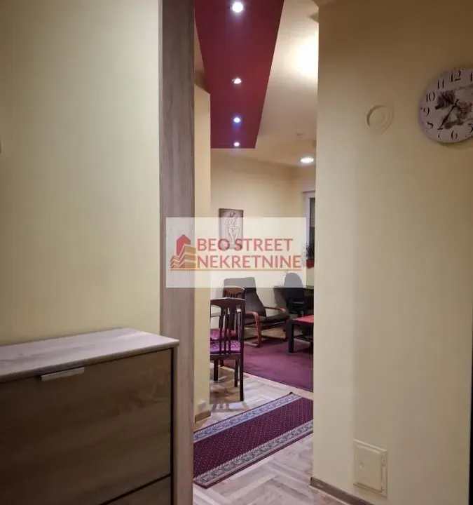 Izdavanje, jednosoban stan, 35m², Borča 1, Borča Sve Podlokacije